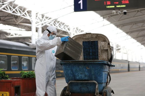 致敬暑運背后的鐵路人 油罐車上的堅守與奉獻(xiàn)