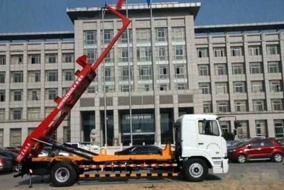 華菱星馬吊臂式背罐車 高效、安全、可靠的散裝物料運輸解決方案